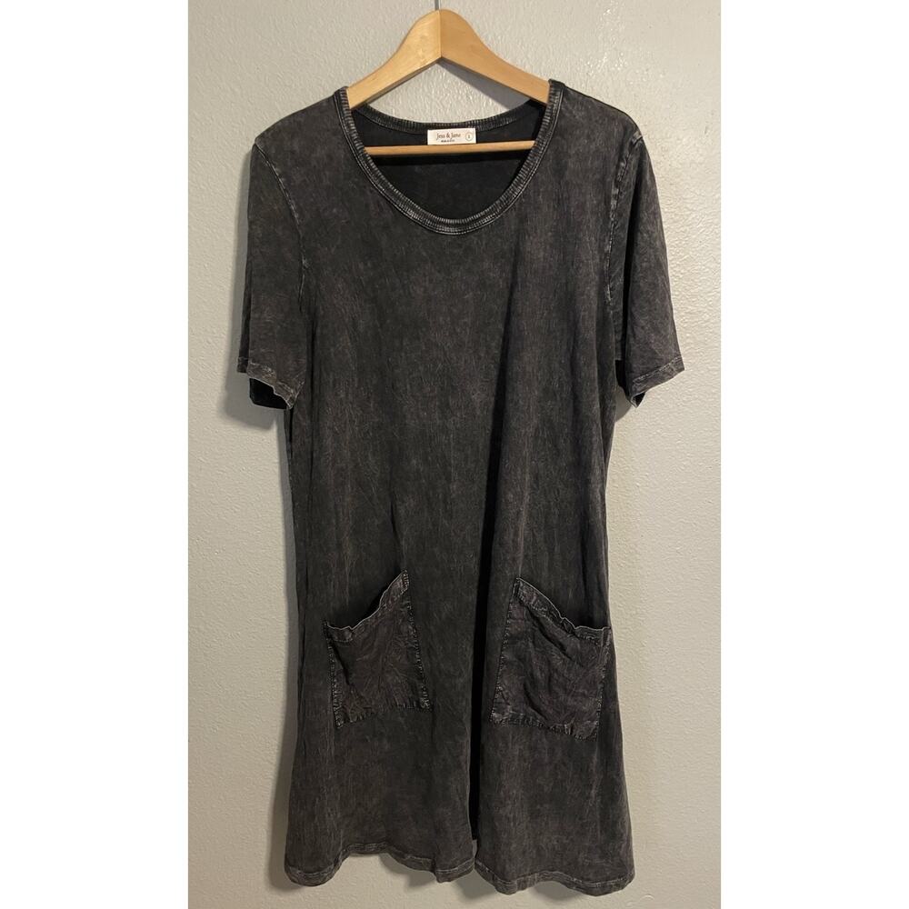 Washed Black Short Sleeve Pocket Dress -